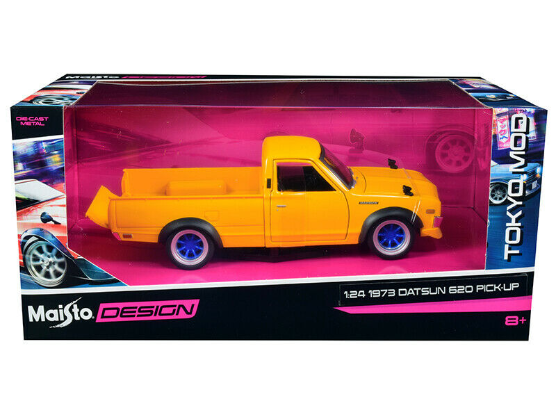 Машинка Maisto 1:24 1973 Datsun 620 Pickup 32528