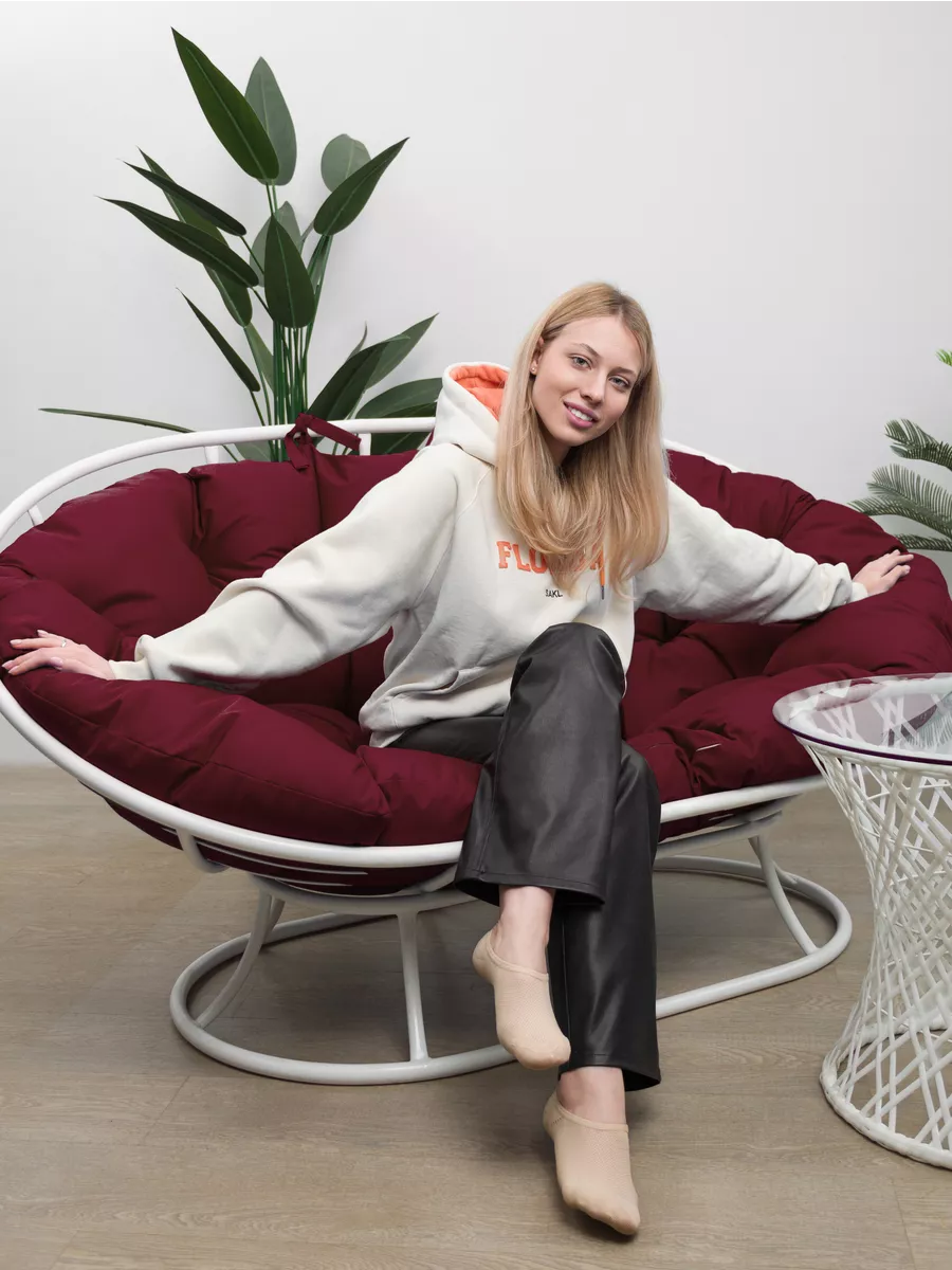 Диван M-GROUP МАМАСАН без ротанга белый, бордовая подушка