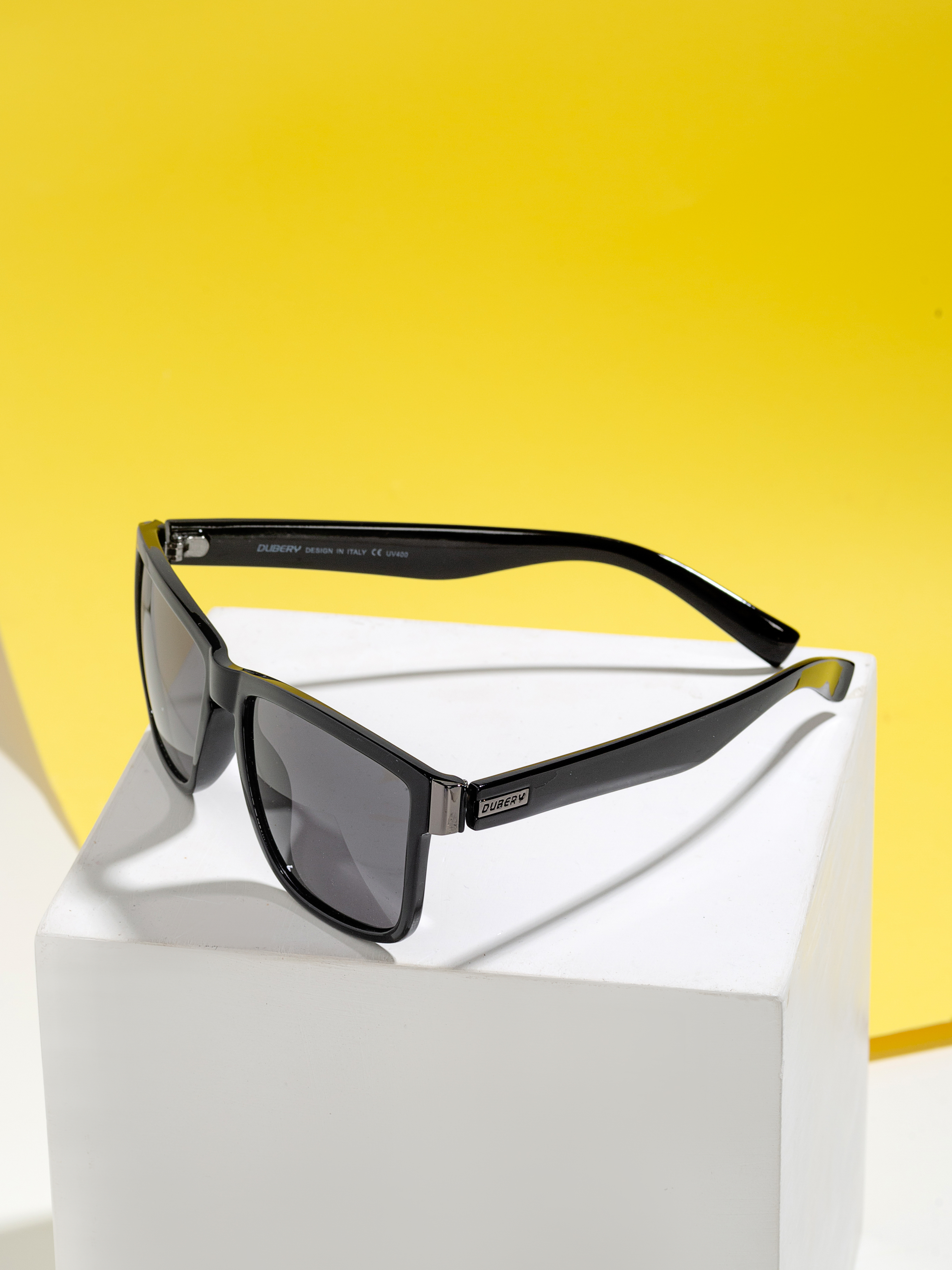 

Солнцезащитные очки унисекс Dubery Sunglasses bandits черные, bandits