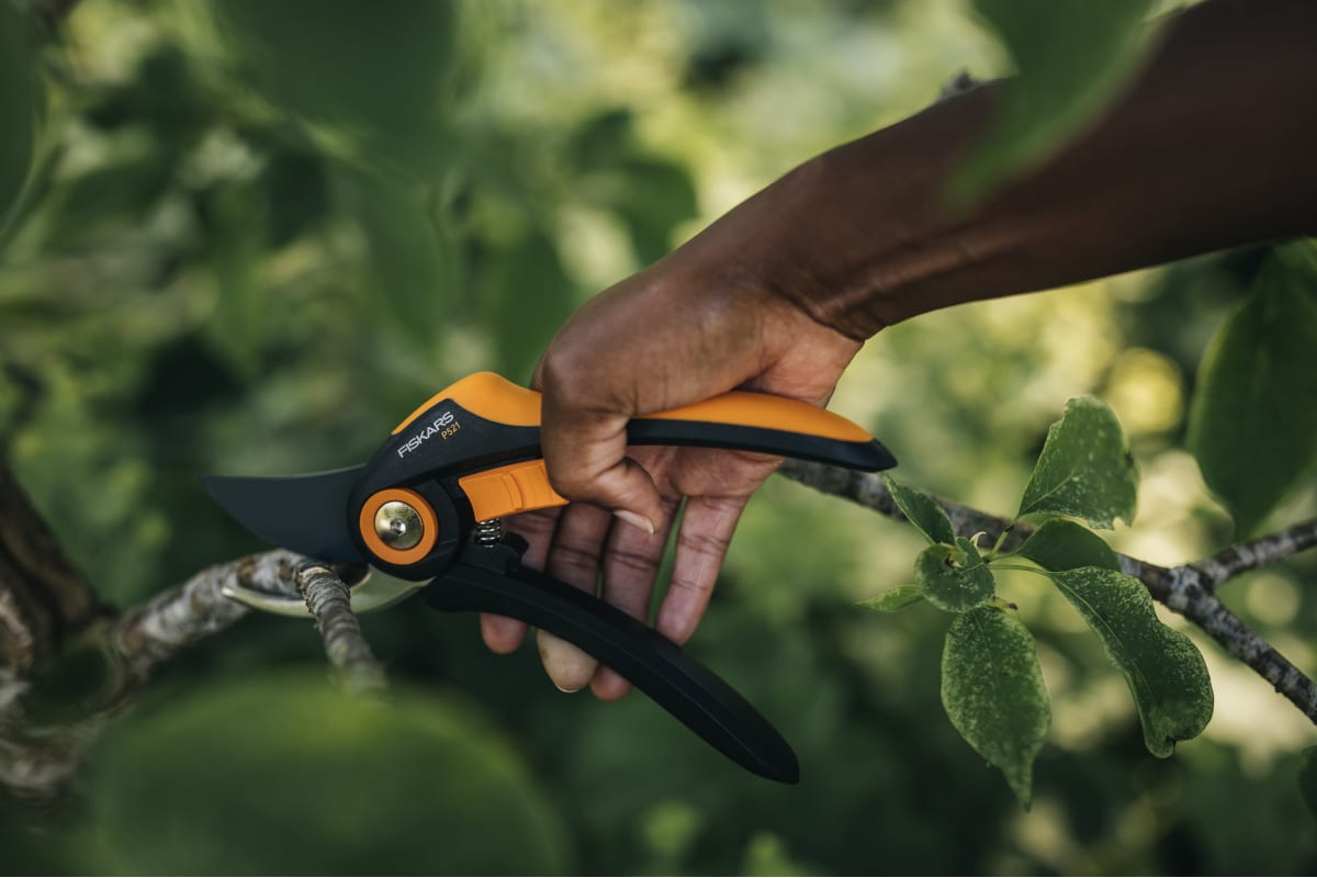 Плоскастной секатор Fiskars 1057167