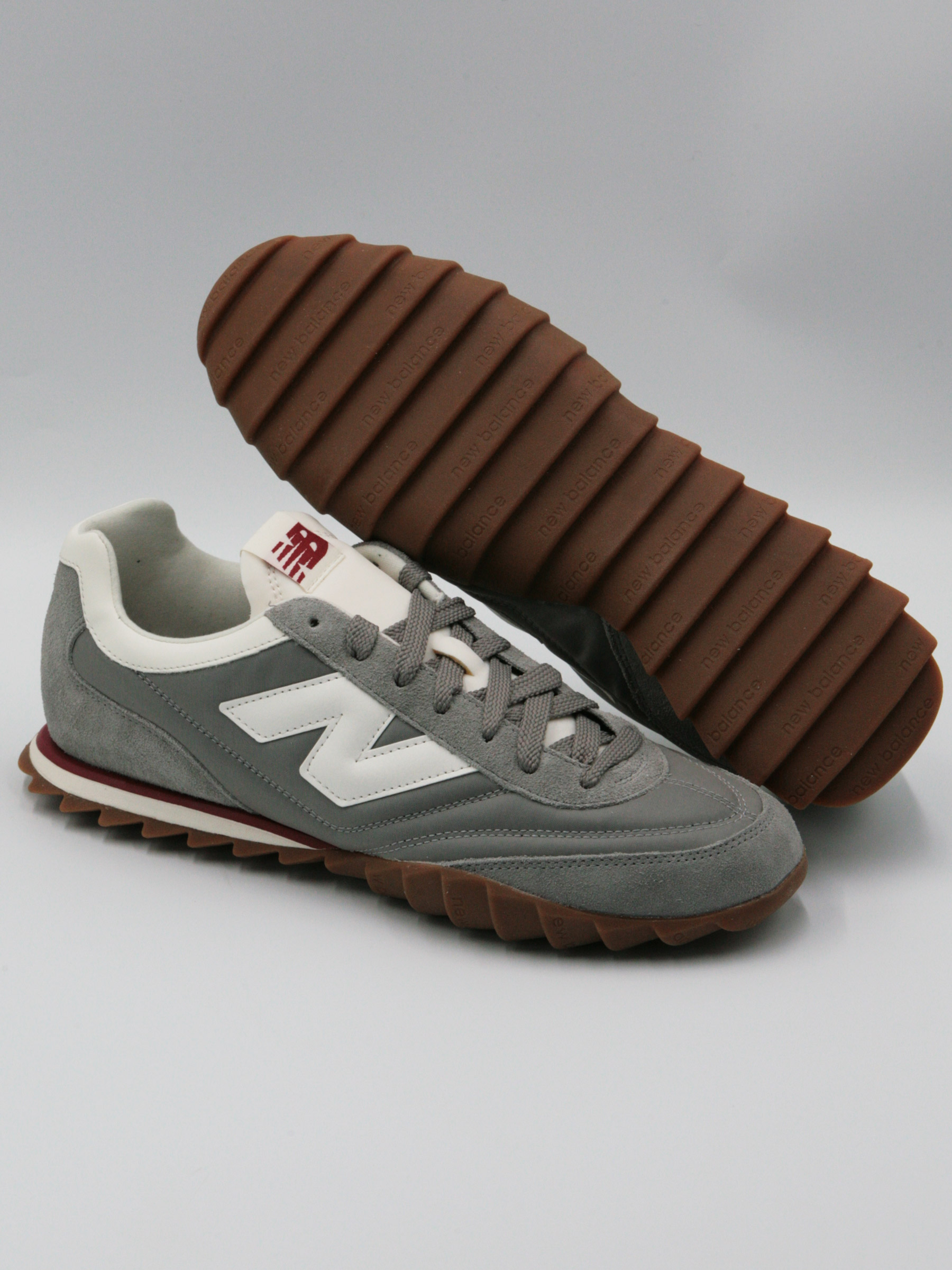 

Кроссовки мужские New Balance RC30 серые 12 US, Серый, RC30