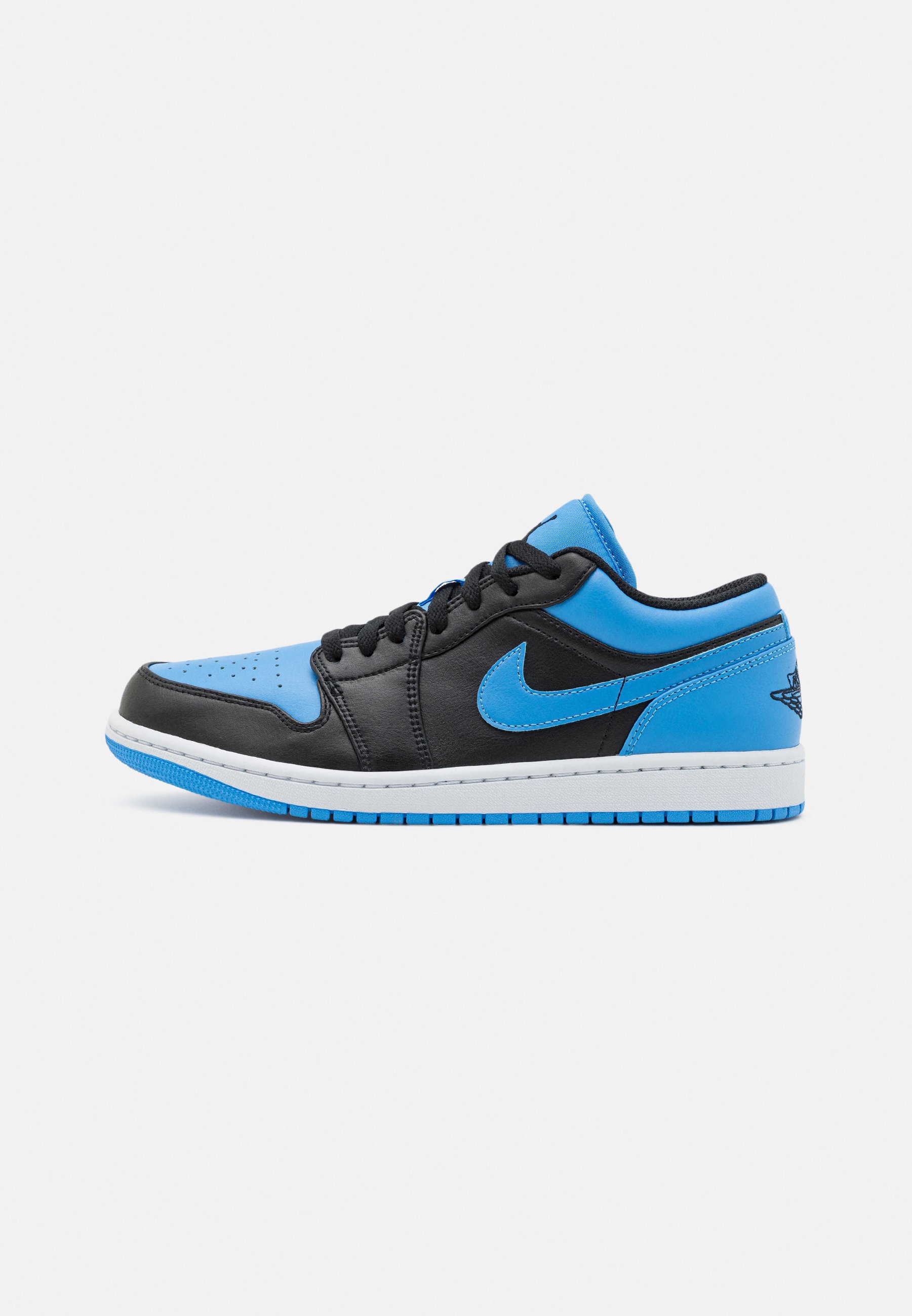 

Кеды мужские Jordan Air 1 голубые 44 EU (доставка из-за рубежа), Голубой, Air 1
