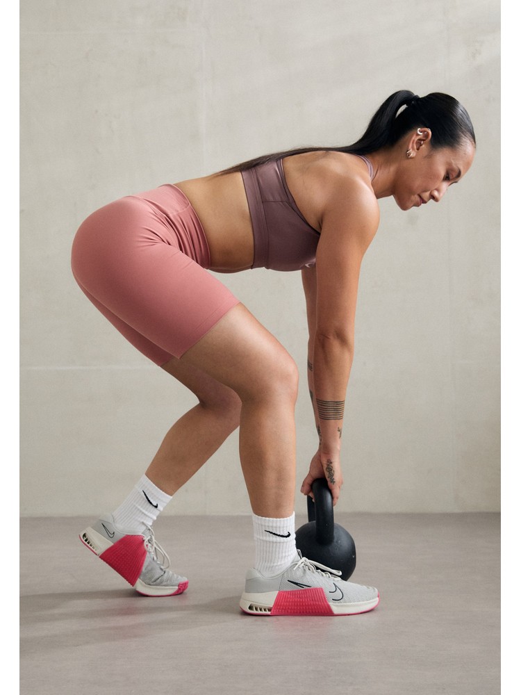 

Кроссовки женские Nike N1241A189 серые 38 EU, Серый, N1241A189