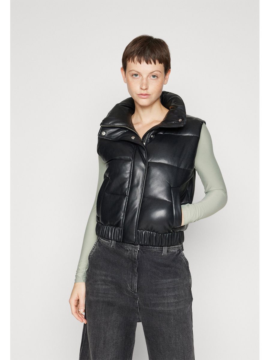 

Утепленный жилет женский Abercrombie & Fitch A0F21G01S черный XL, A0F21G01S