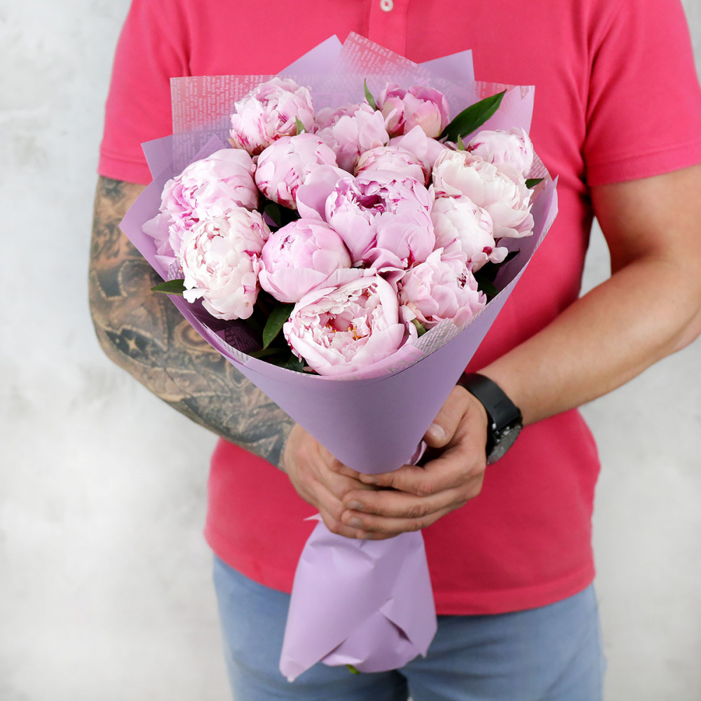 

Букет из 15 розовых пионов в упаковке, Букет Маркет, Розовые пионы, B1518, Розовые пионы