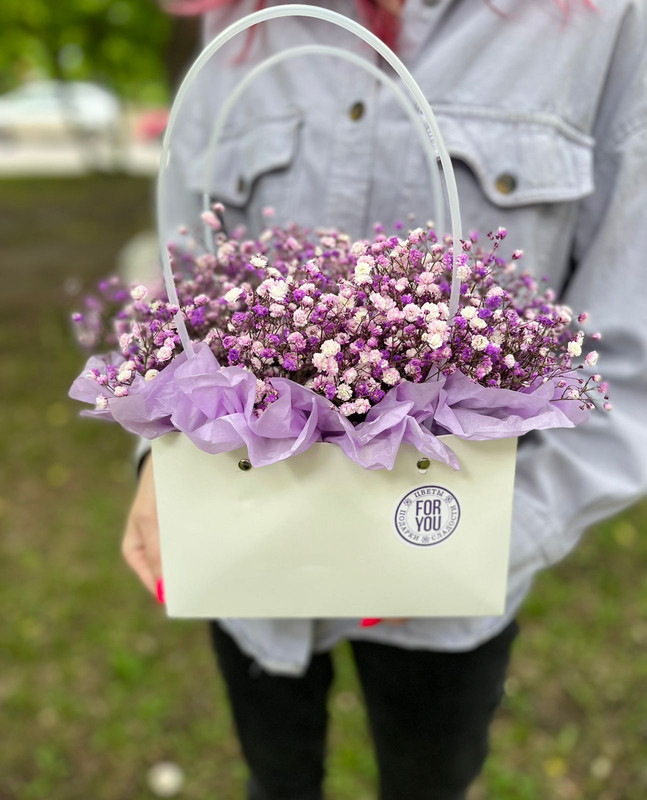 

Цветочная композиция из гипсофилы Мастерская цветов и сладостей For You, Арт 2934