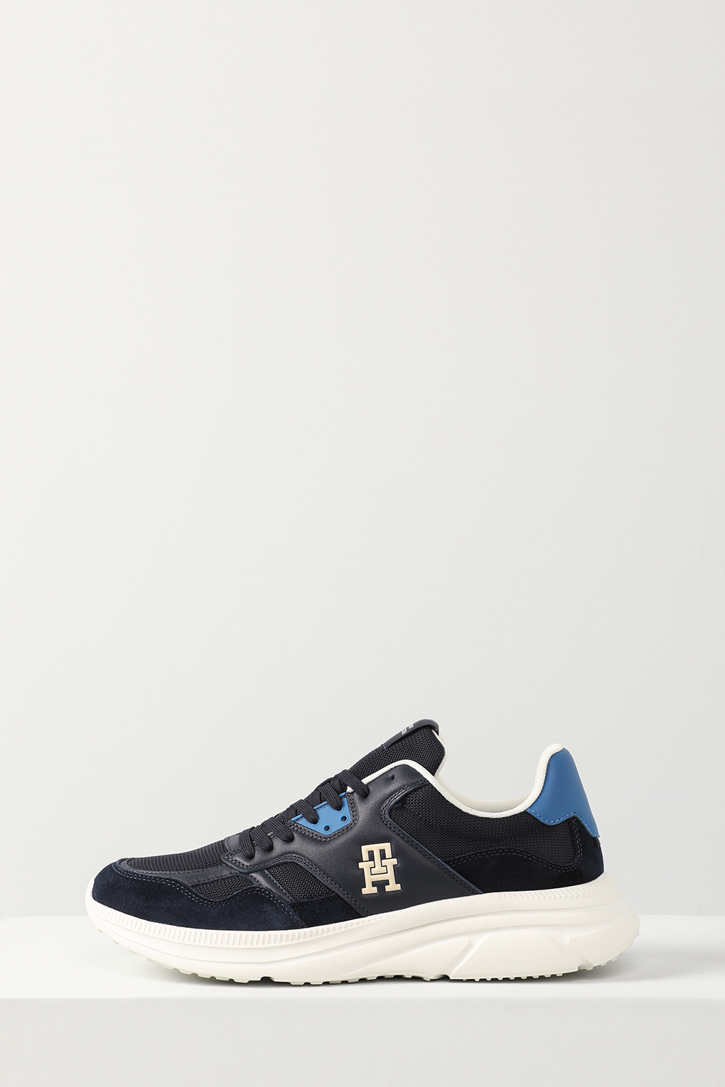 

Кроссовки женские Tommy Hilfiger FM0FM04937 синие 42 RU, Синий, FM0FM04937