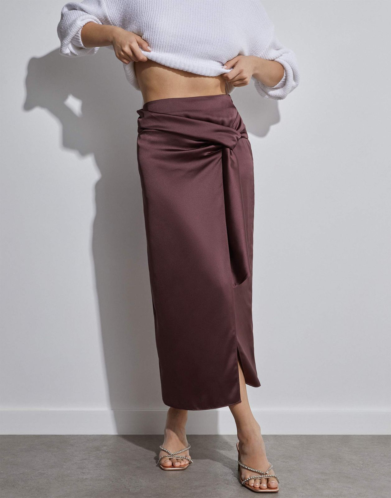 

Юбка женская Gloria Jeans GSK017418 коричневая XL (52-54), Коричневый, GSK017418