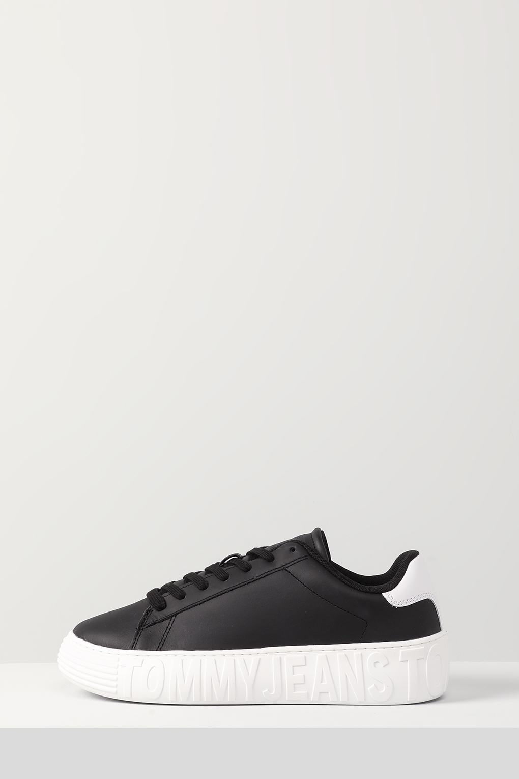 

Кеды женские Tommy Hilfiger EN0EN02507 черные 38 RU, Черный, EN0EN02507