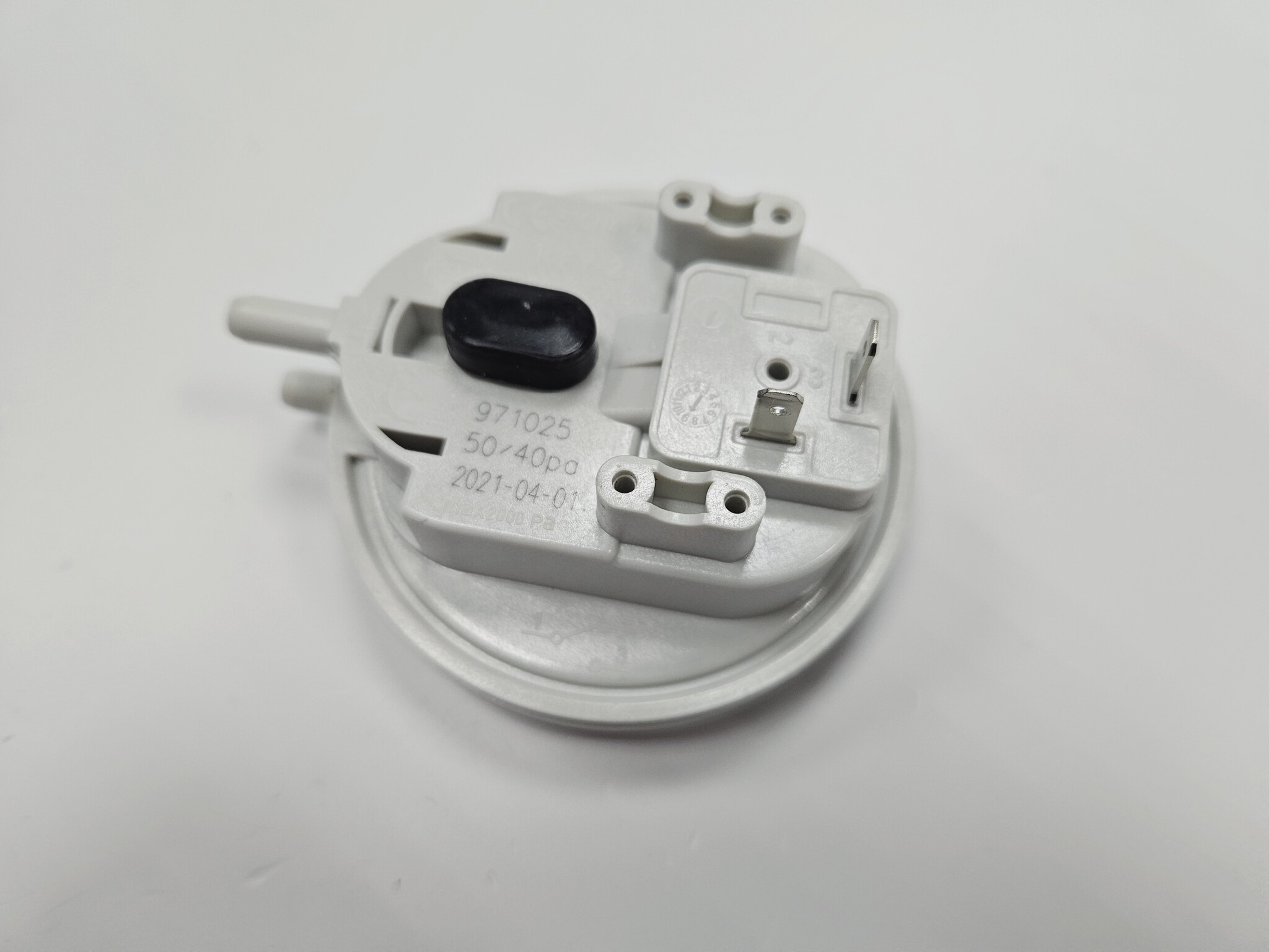 

Реле давления воздуха (50/40 Pa) ELECTROLUX Quantum (арт. BI1506101)