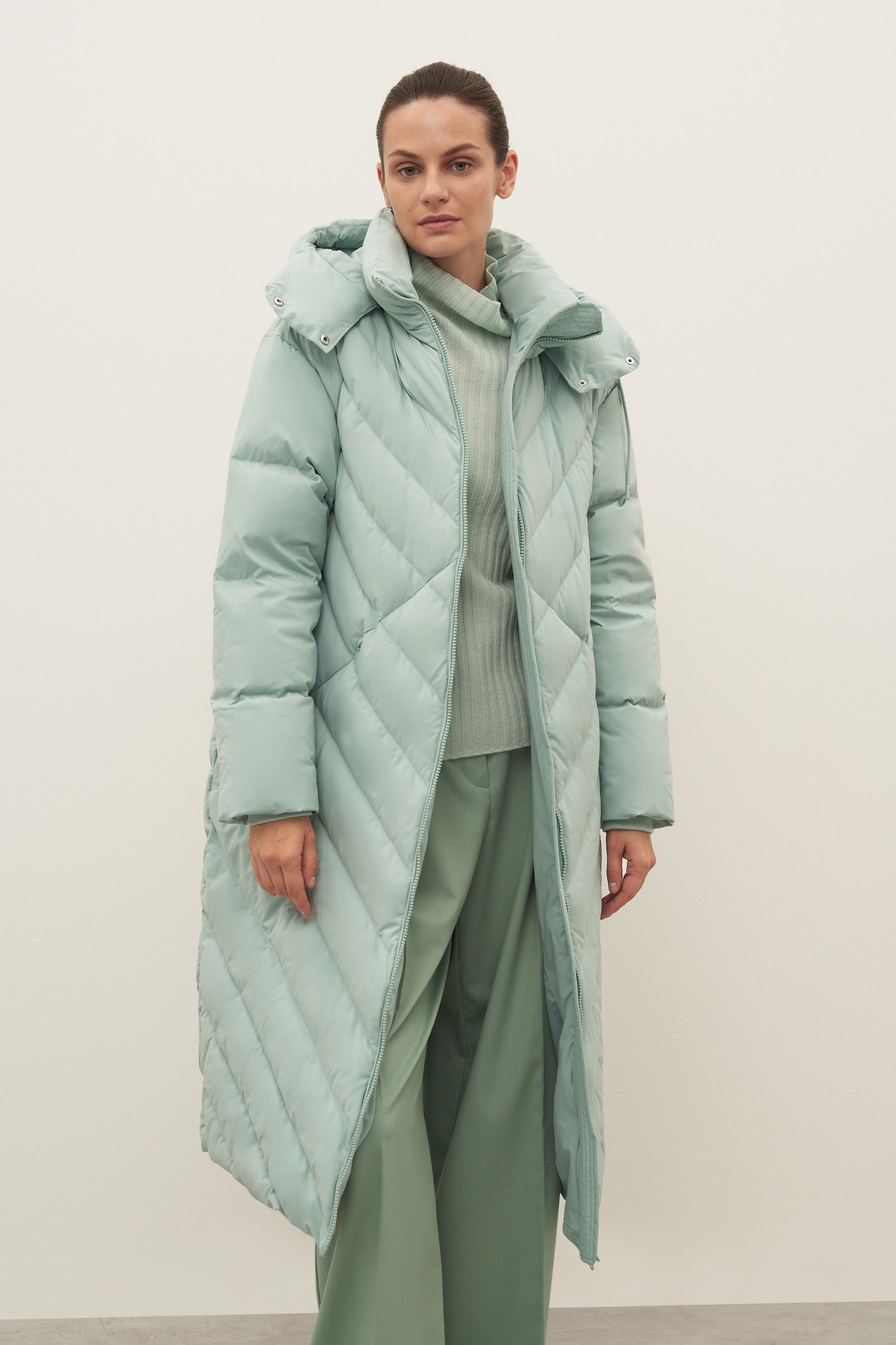 Пуховик-пальто женский Finn Flare FAD110101 зеленый L