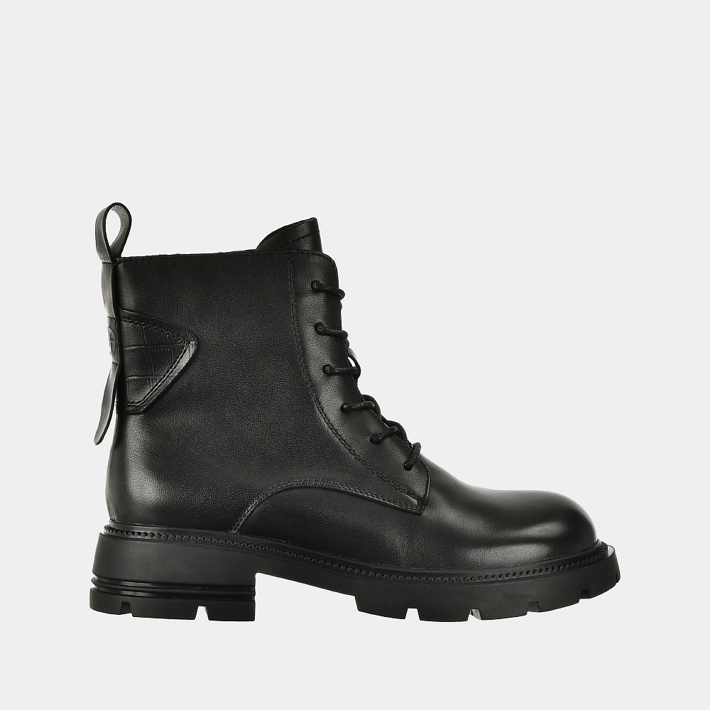 

Ботинки женские Versiya shop 628-16 черные 40 RU, 628-16