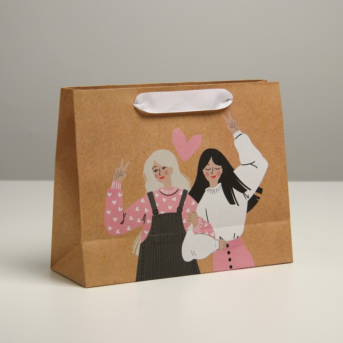 

Пакет крафтовый подарочный «Друзья», 22 × 17,5 × 8 см, Коллекция упаковки Girl style