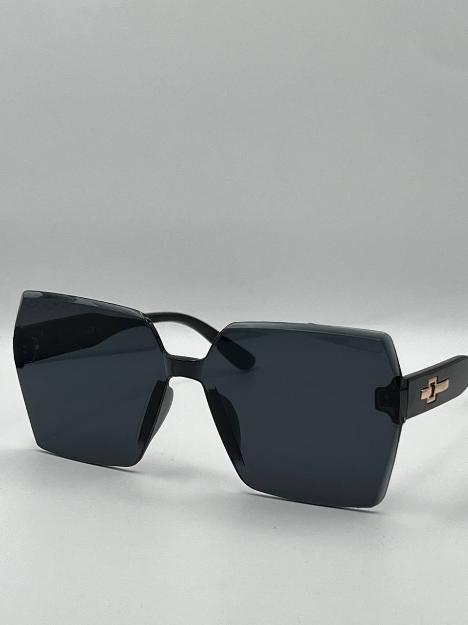 Солнцезащитные очки женские SunGold Бабочка-4 черные