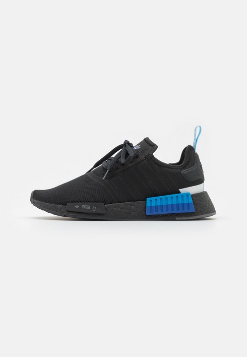 

Кроссовки женские Adidas Originals Nmd R1 Unisex черные 37 1/3 EU (доставка из-за рубежа), Черный, Nmd R1 Unisex