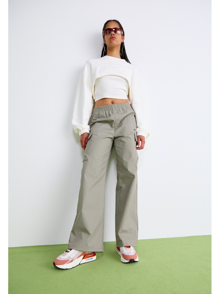 

Кроссовки женские Nike NI111A17K белые 42.5 EU, Белый, NI111A17K