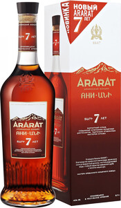 

Коньяк Арарат Ани 7 лет в подарочной коробке 40% 0,7 л