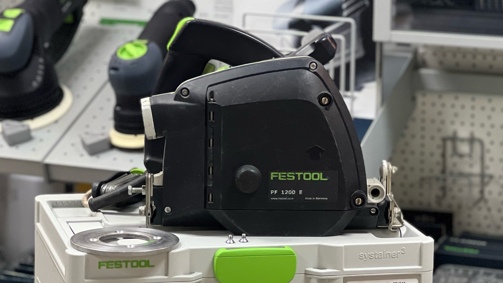 Сетевой фрезер Festool PF 1200 E-Plus demo 574321-1 19773900₽