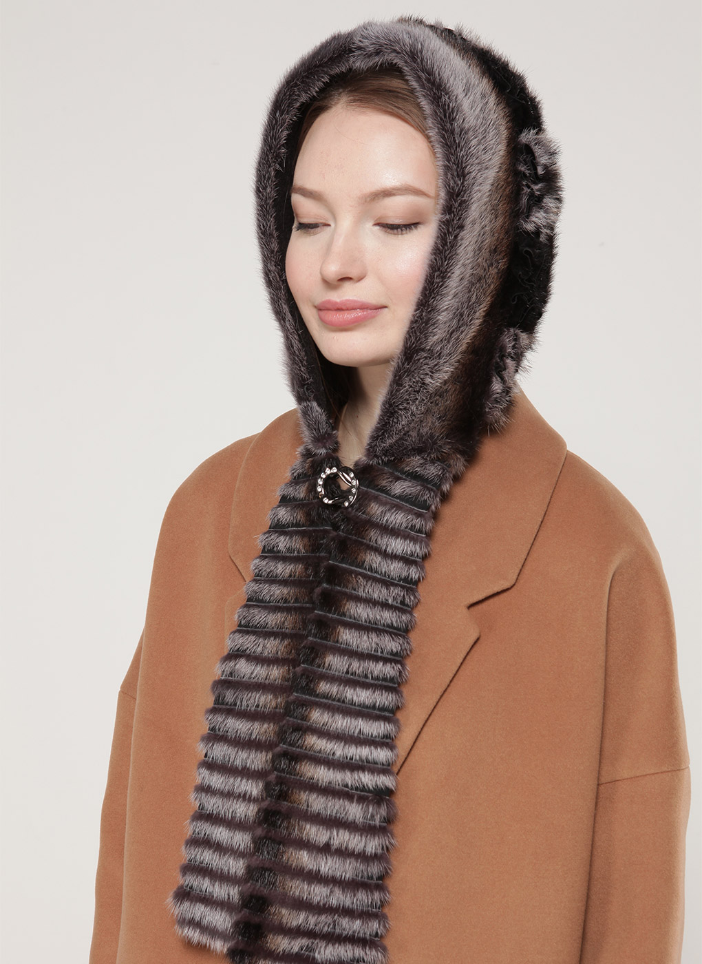 

Шапка женская Каляев 29251 под шиншиллу/белая, One Size, 29251