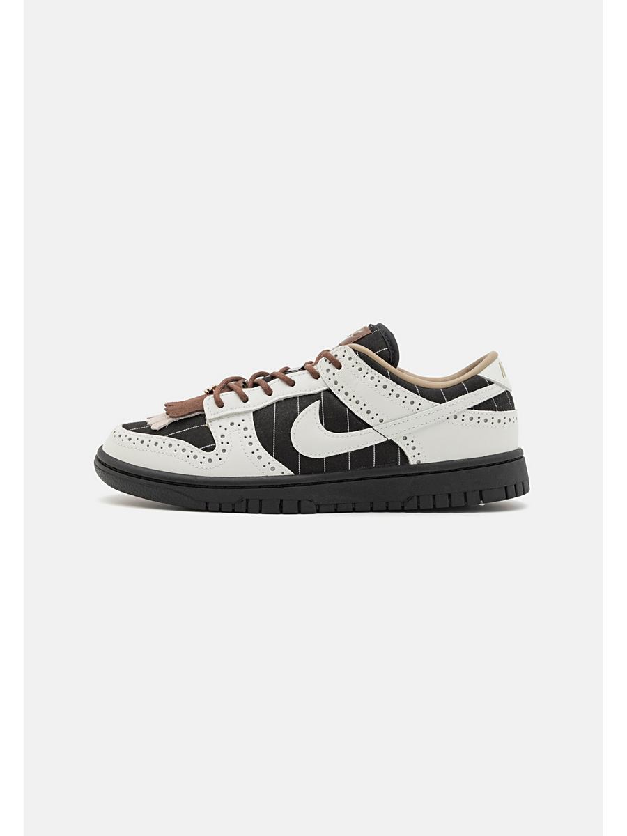 

Кроссовки женские Nike Dunk Low белые 36.5 EU, Белый, Dunk Low