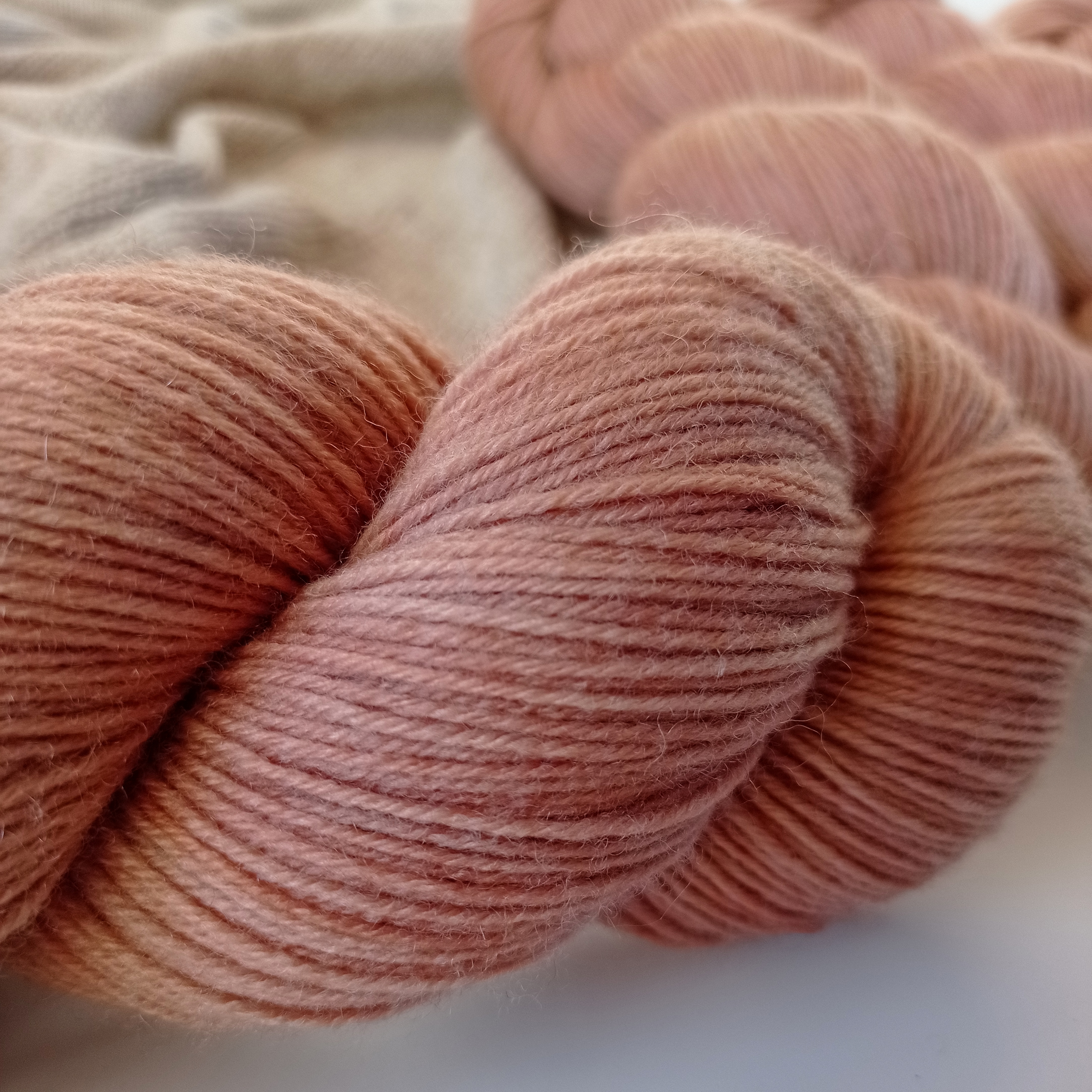 Носочная пряжа Wonder Yarn, 75% шерсть меринос 25% полиамид, 420м/100гр, какао