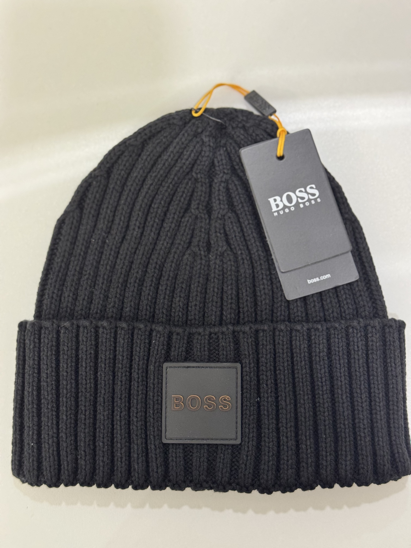 

Шапка бини унисекс Boss 50455947 black, Черный, 50455947