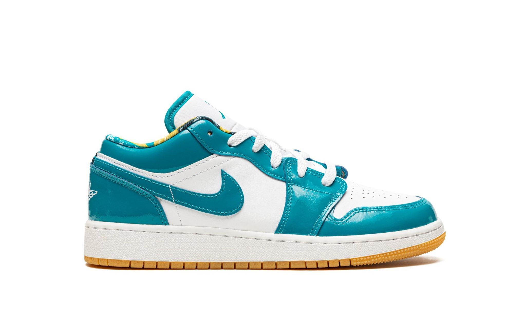 

Кеды женские Nike Air Jordan 1 Low GS голубые 38.5 EU, Голубой, Air Jordan 1 Low GS