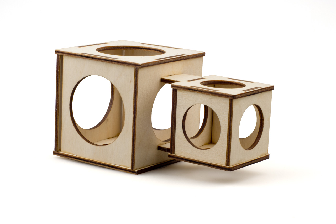 Домик для грызунов деревянный ВАКА Кубик двойной, 9х9х16 см