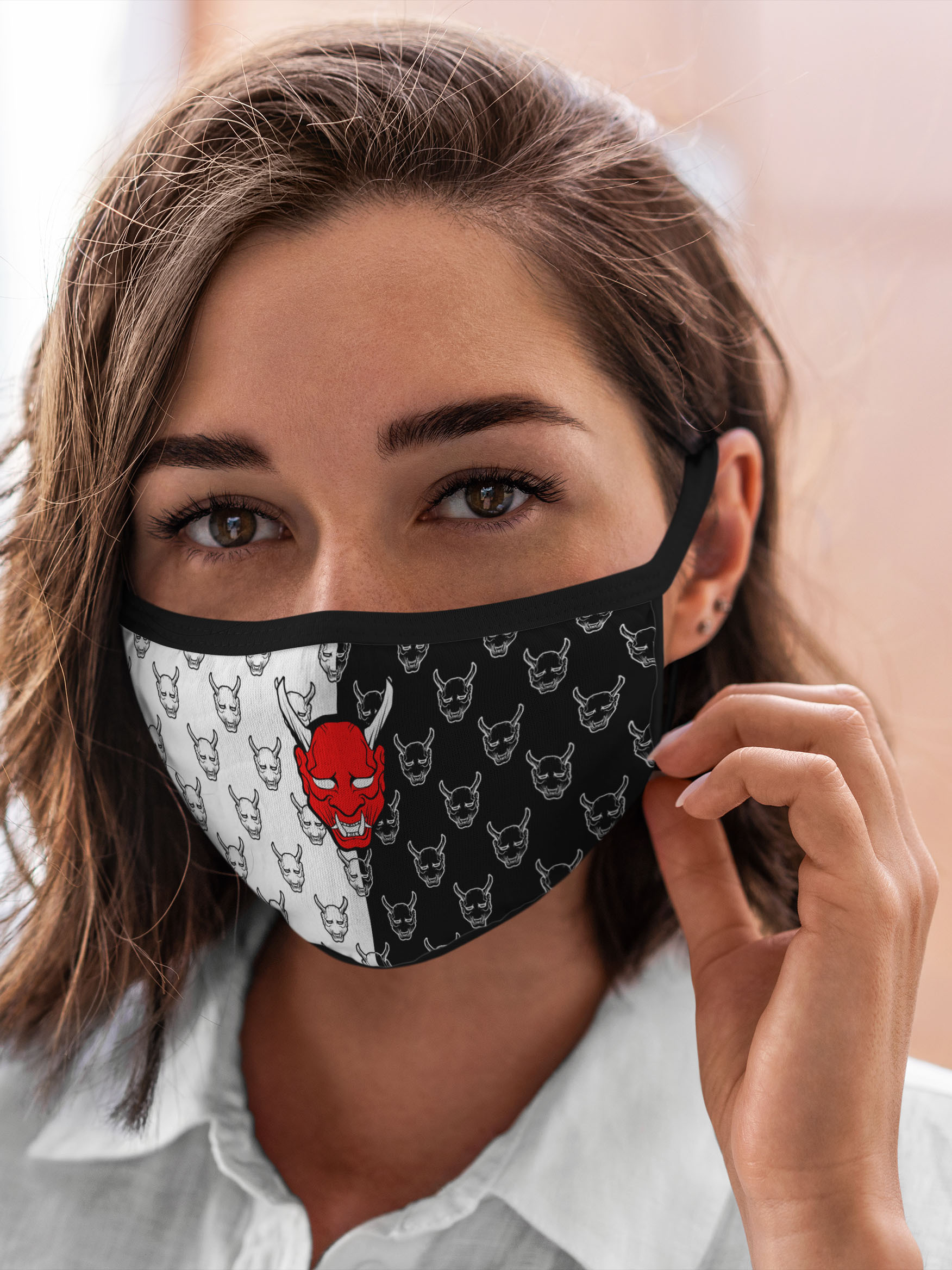 

Многоразовая маска унисекс Burnettie Модные Demon Black/White 2, Разноцветный, Модные Demon Black/White 2