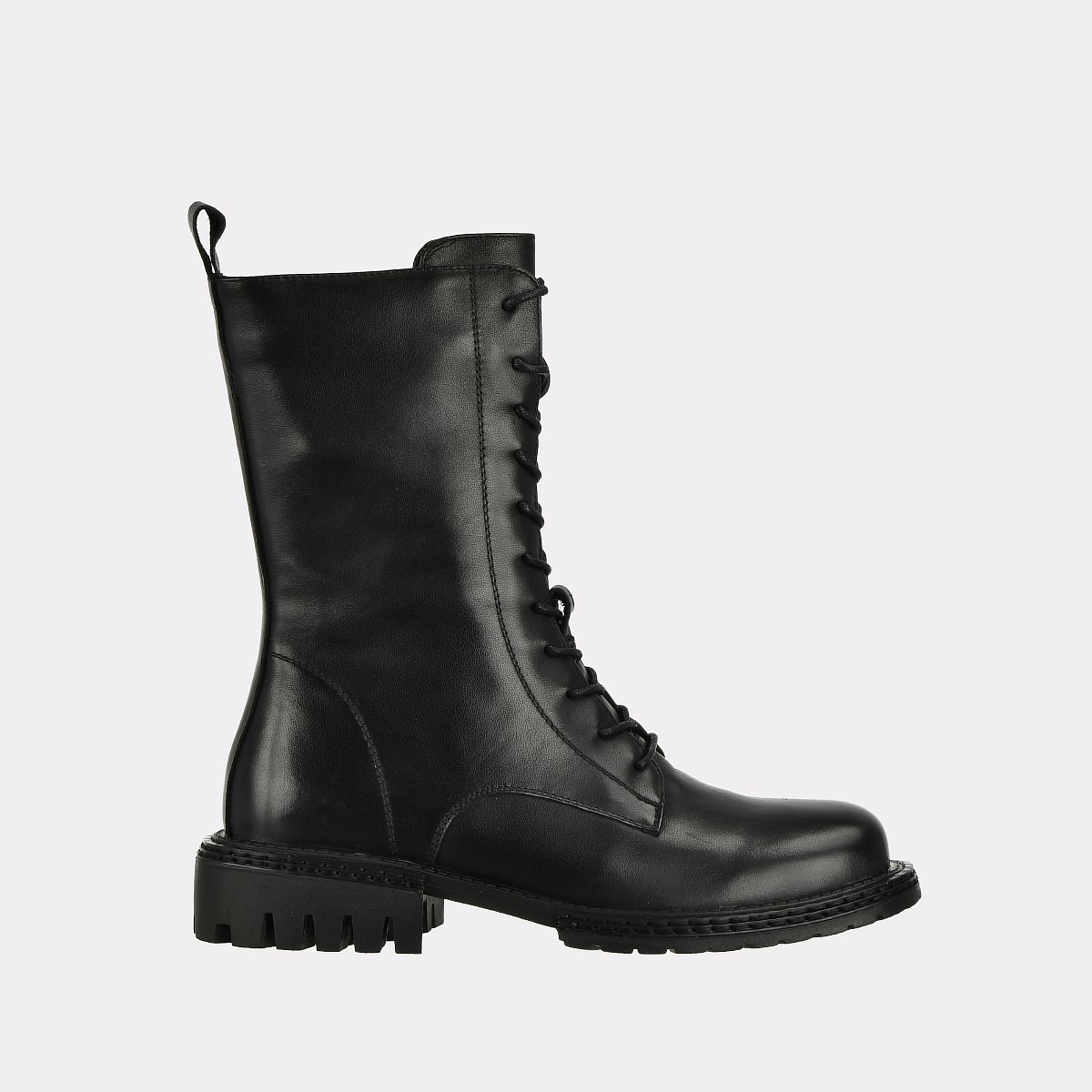 

Ботинки женские Versiya shop P99-367 черные 38 RU, P99-367