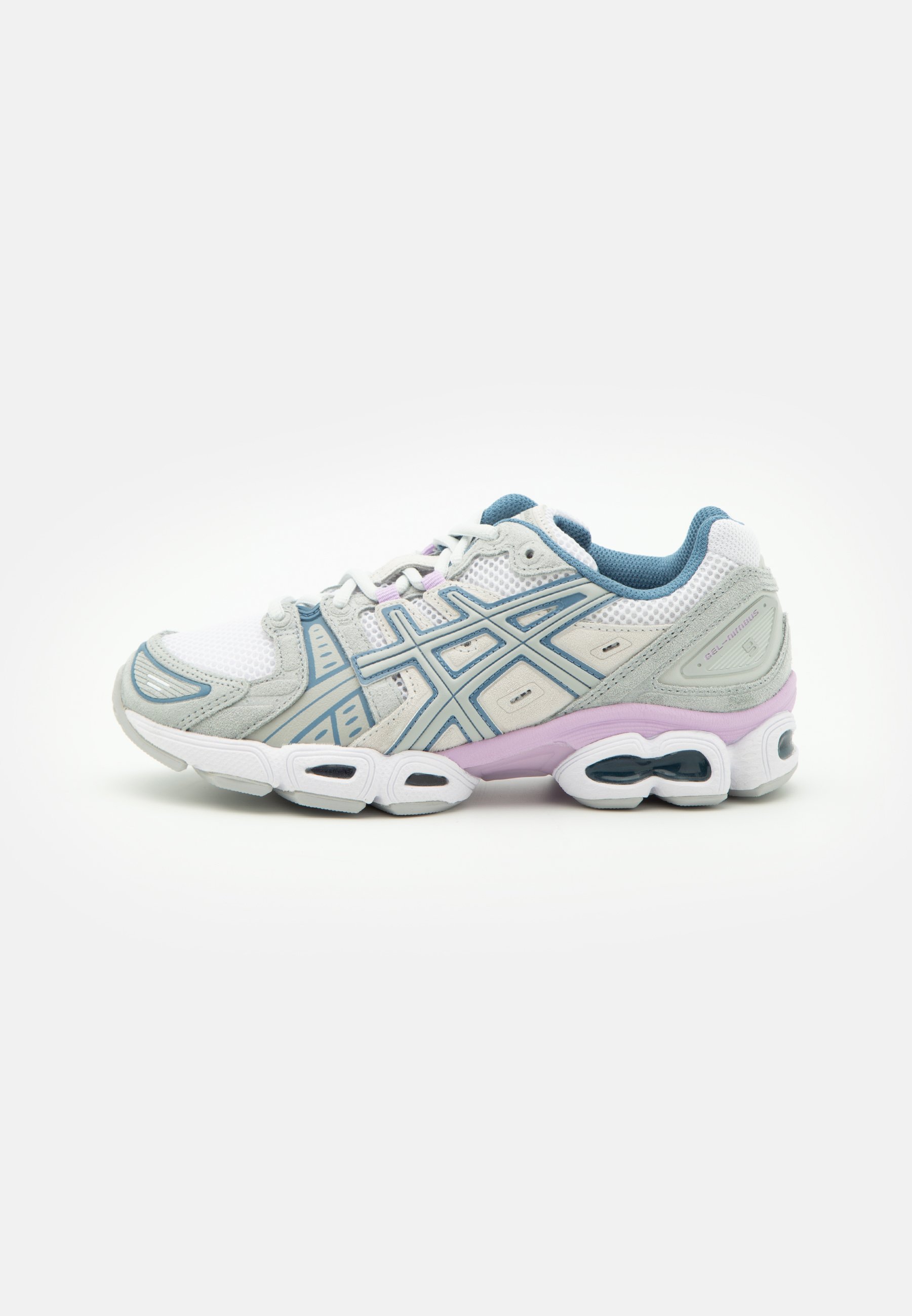 

Кроссовки женские Asics Gel-Nimbus 9 белые 37 EU, Белый, Gel-Nimbus 9