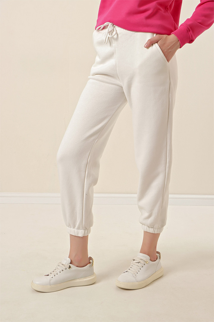Спортивные брюки женские GİENS Z-000007731_C40 белые L (доставка из-за рубежа)