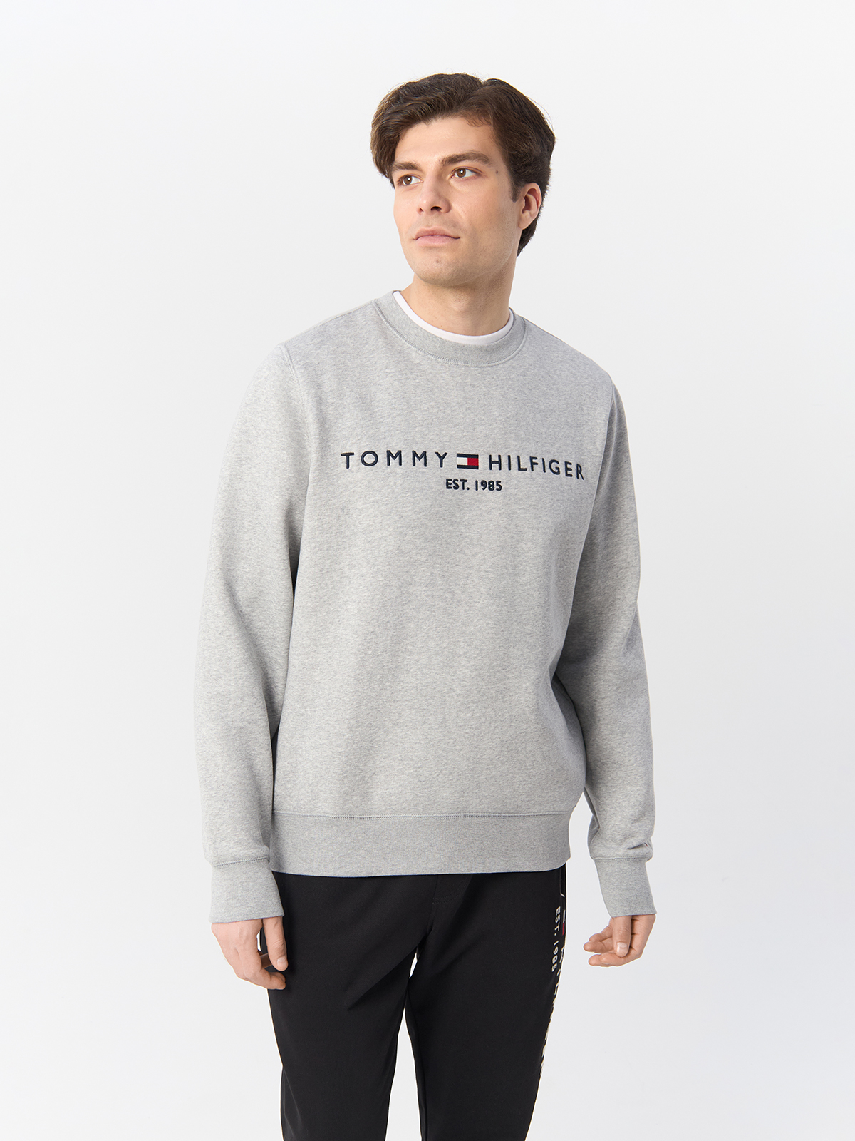 Свитшот мужской Tommy Hilfiger Logo SweatShirt MW0MW11596P01 серый XL 16191₽