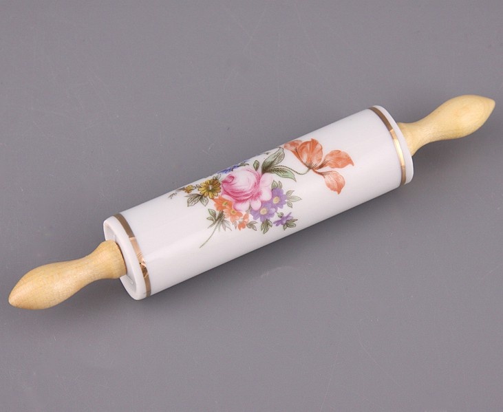 

Скалка декоративная Мейсенский букет Porcelan, длина 12,5 см.