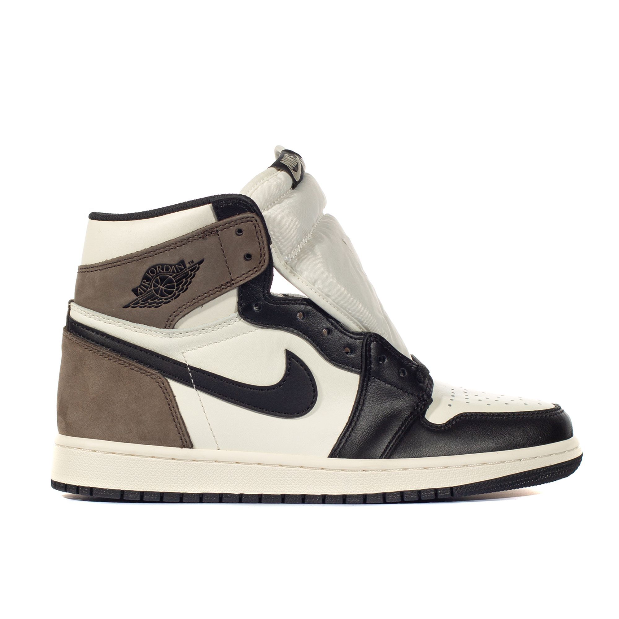 

Кеды мужские Nike Air Jordan 1 черные 41 EU, Черный, Air Jordan 1