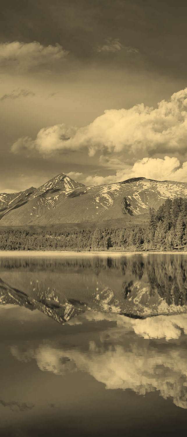 фото Самоклеющиеся фотообои "озеро на алтае", 90x210 см, эффект сепия, отраженный фотообои.рф