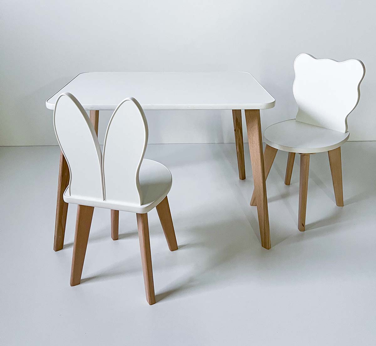 Комплект детской мебели RuLes стол прямоугольный детский и стульчики мишка и зайка 12643