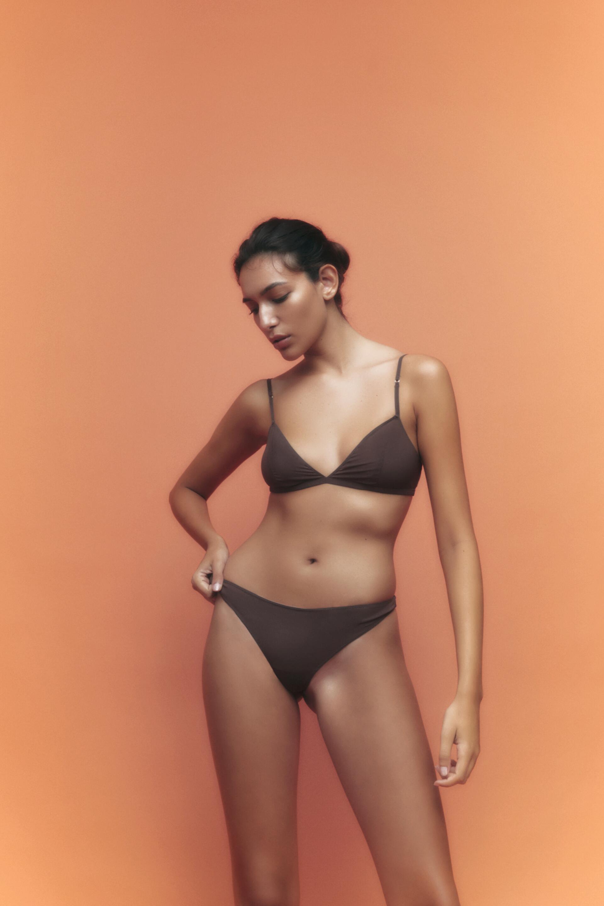 

Бюстгальтер женский ZARA 01067723 коричневый S (доставка из-за рубежа), 01067723