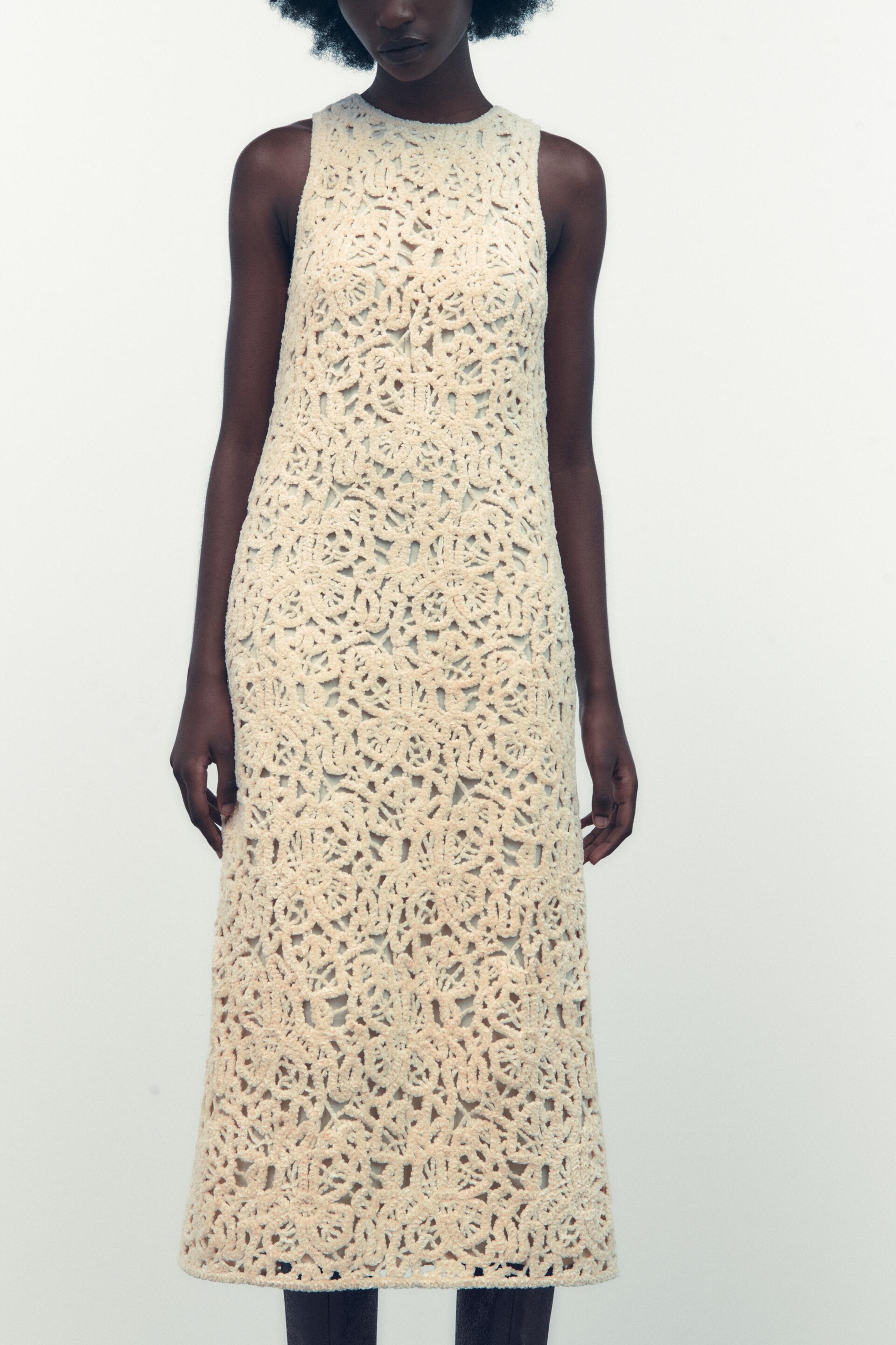 

Платье женское ZARA 02142234 белое S, 02142234