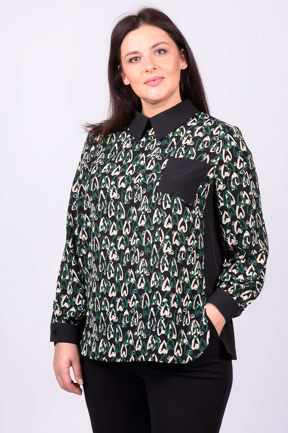 

Блуза женская SVESTA C2719NoVer черная 66 RU, Черный, C2719NoVer