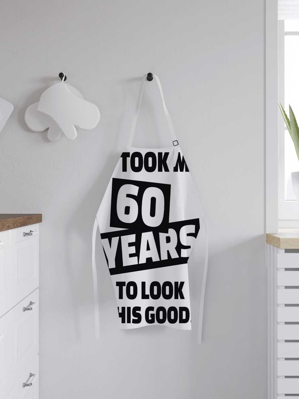 фото Фартук женский joyarty для готовки "и снова 60 лет", универсальный размер