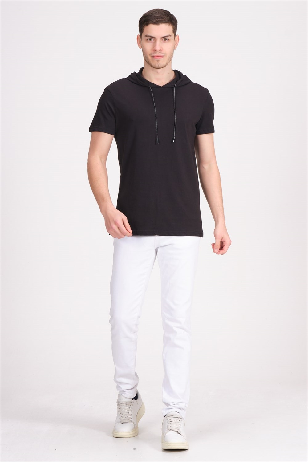 

Футболка мужская Silversun Store 16482 черная L (доставка из-за рубежа), Черный, 16482