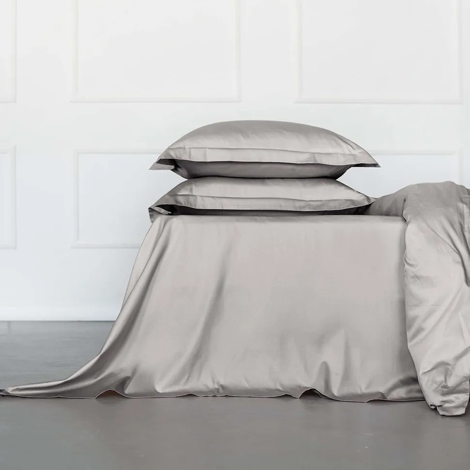 

Простыня BELLEHOME Стефания Silver, евро 250х245, 100% хлопок, сатин премиум