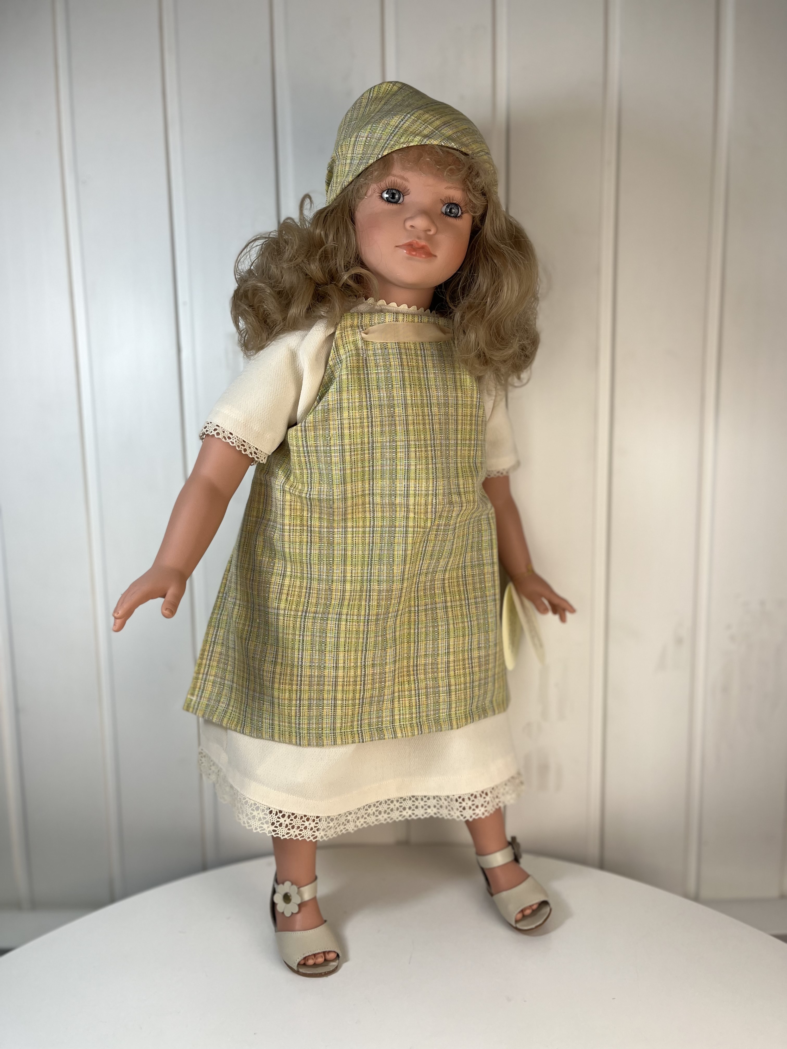 Коллекционная кукла Carmen Gonzalez Кэрол, 70 см, 5212 спасти кэрол