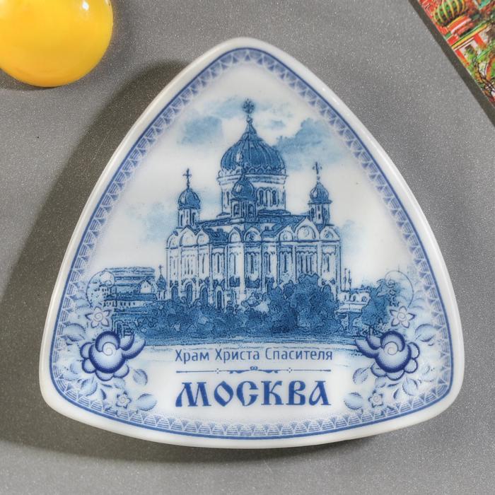 

Магнит-треугольник «Москва», Москва