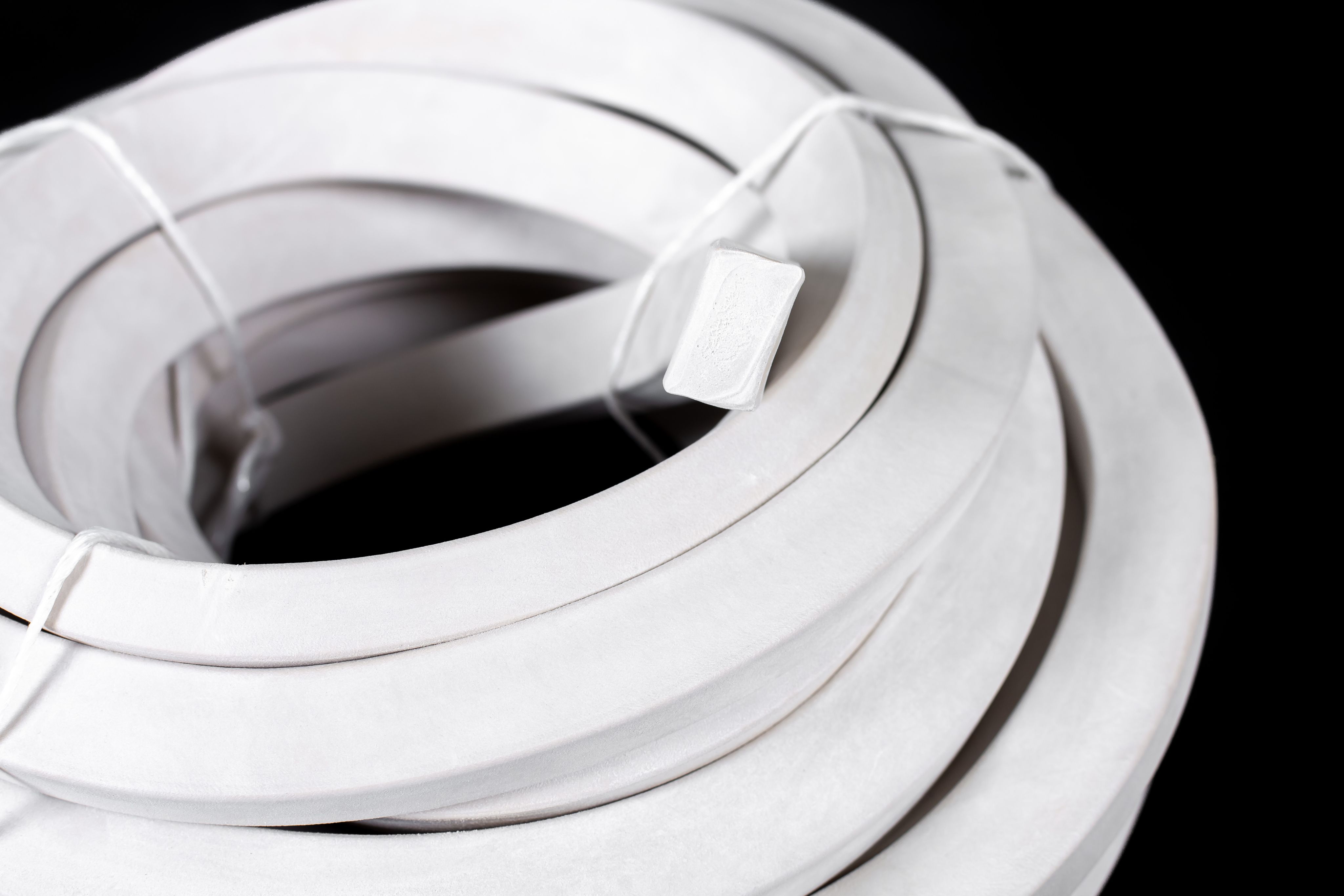 Шнур уплотнительный силиконовый монолитный теплостойкий белый 5х5 мм 3 метра