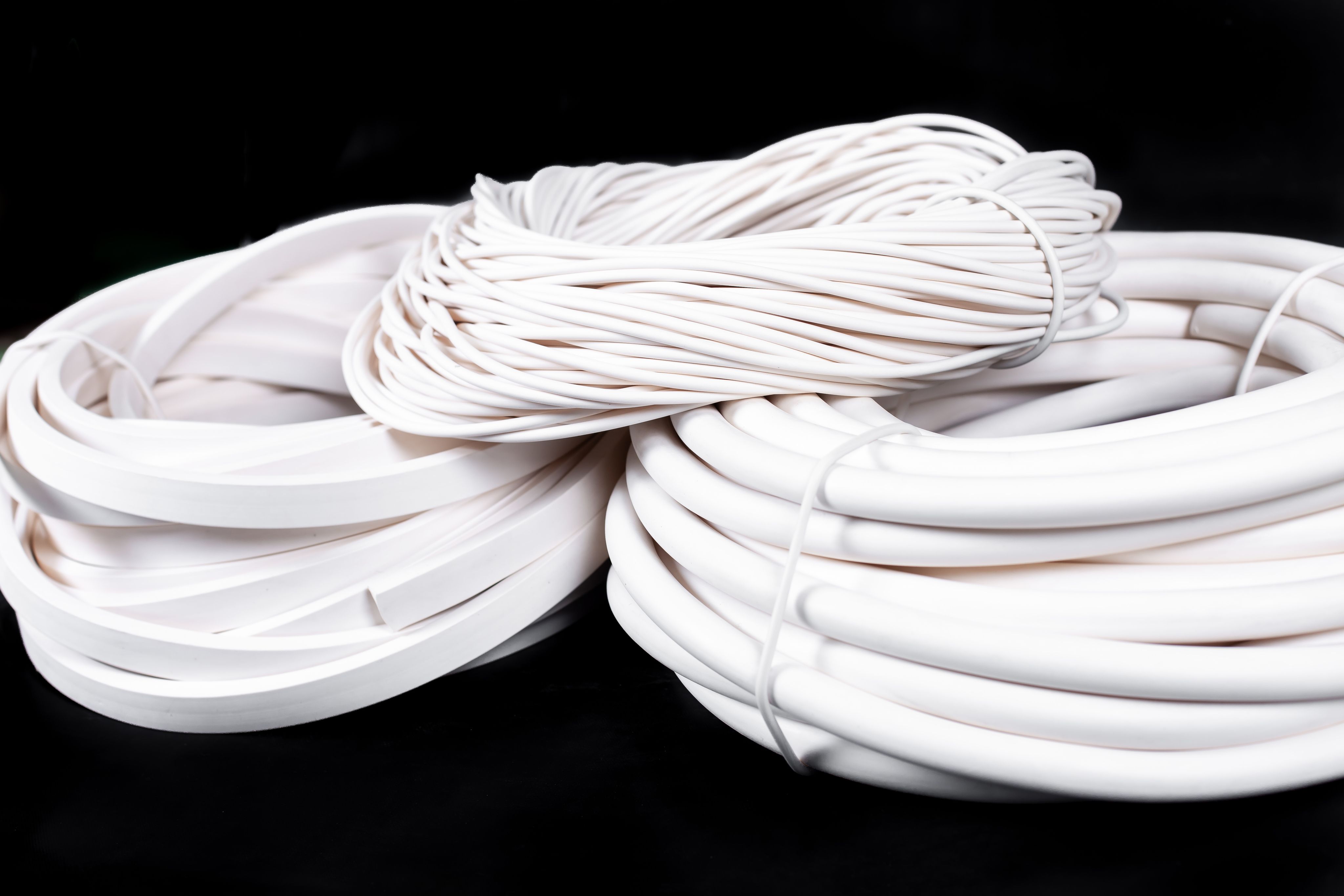 Шнур уплотнительный силиконовый монолитный теплостойкий белый 20 мм 6 метров