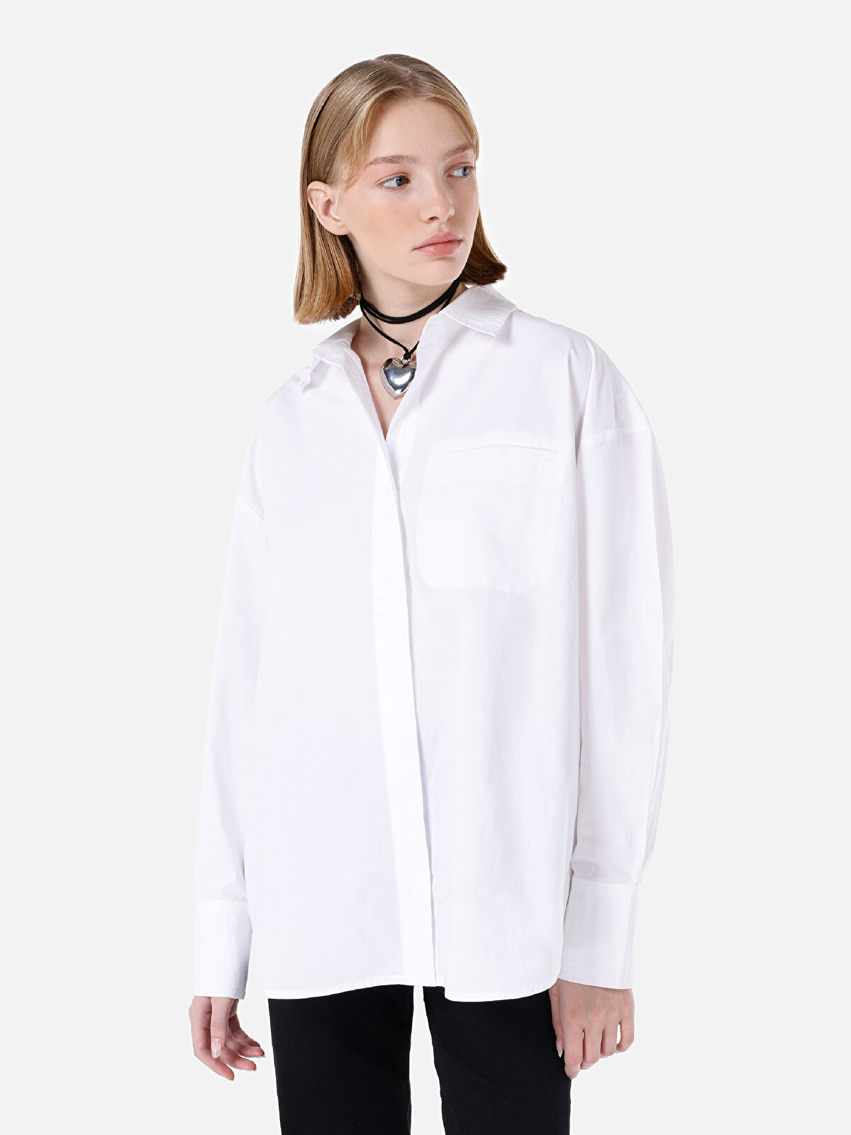 

Рубашка женская Colin's CL1067132 белая M/L, Белый, CL1067132