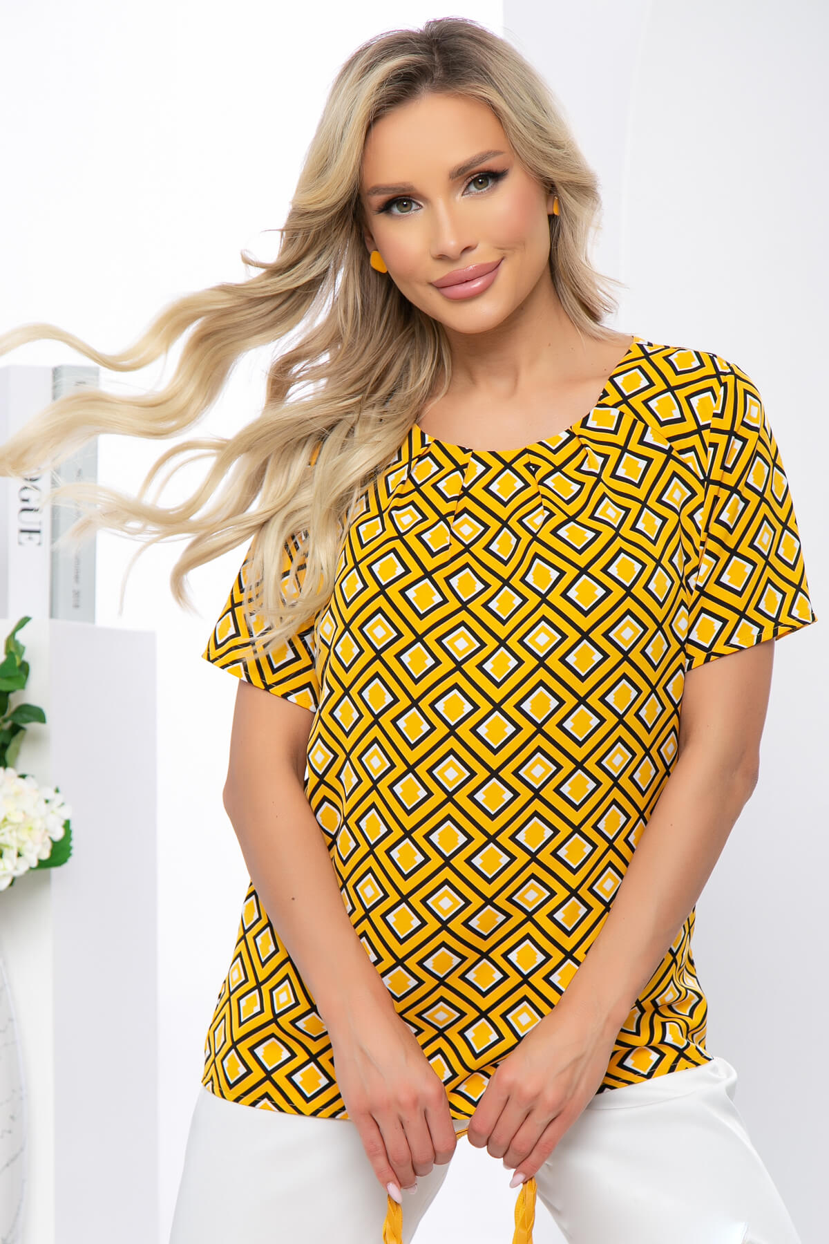 

Блуза женская LT Collection Нильда Б5397 желтая 52 RU, Желтый, Нильда Б5397