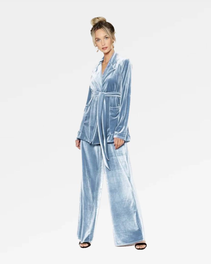 

Костюм женский Dzhanelidze D22S26680-GN_blu голубой S/M/L/XL, D22S26680-GN
